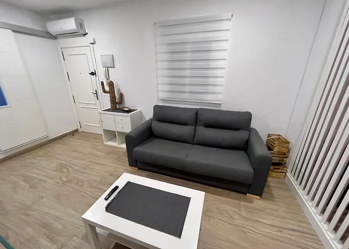 Gatu Villa Paraguay , Preferente Mayores 25 Anos Y Familias