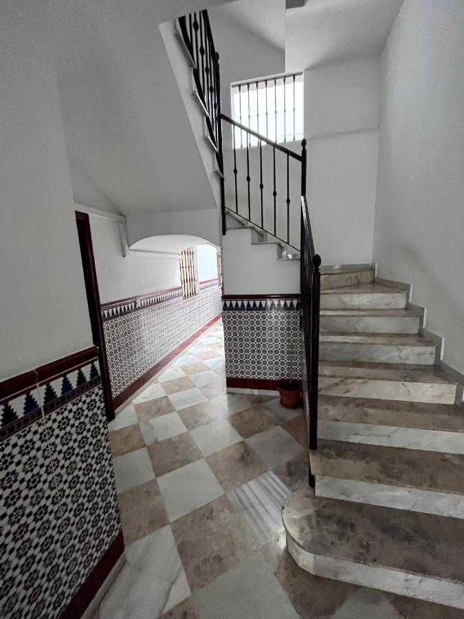 Gatu Paraguay , Preferente Mayores 25 Anos Y Familias